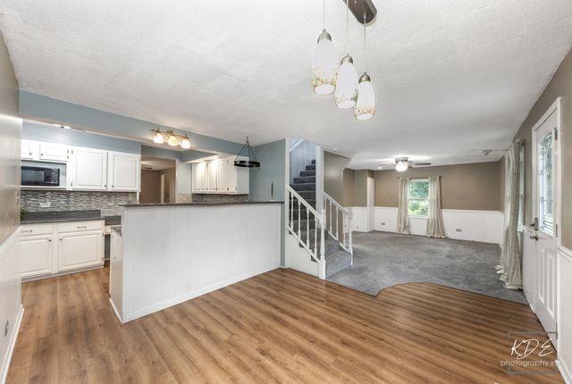 1912 Burlington Avenue, Lisle, IL 60532