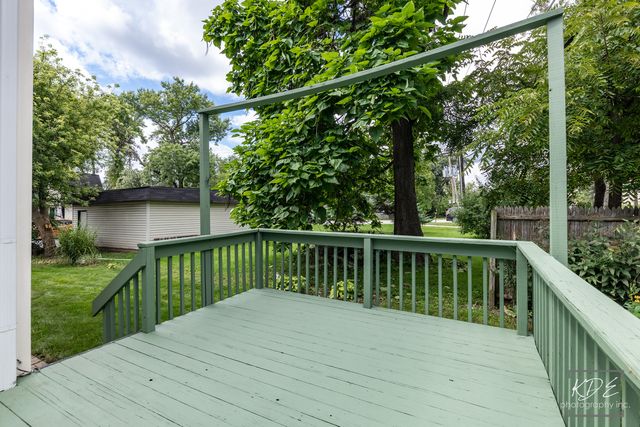 1912 Burlington Avenue, Lisle, IL 60532