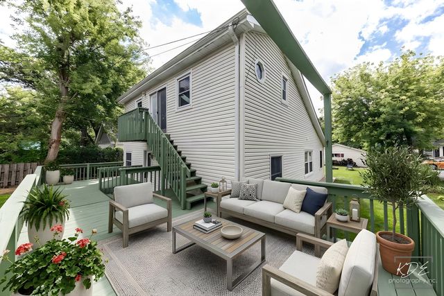 1912 Burlington Avenue, Lisle, IL 60532