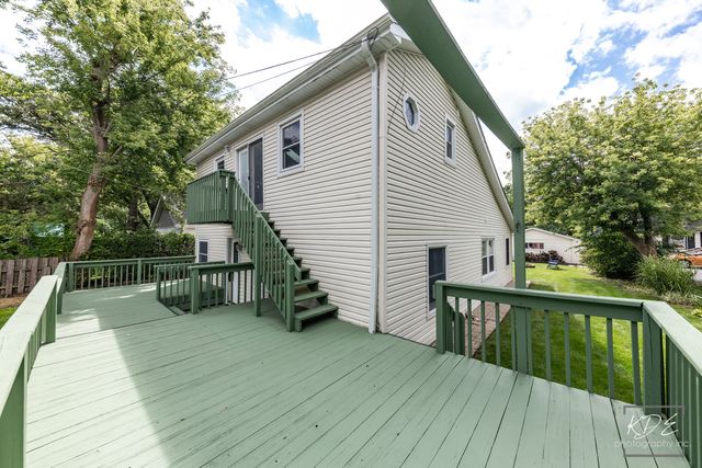 1912 Burlington Avenue, Lisle, IL 60532