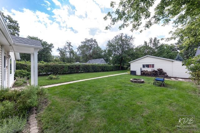 1912 Burlington Avenue, Lisle, IL 60532