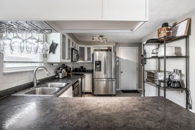 5668 Liberty Creek Drive W, Indianapolis, IN 46254