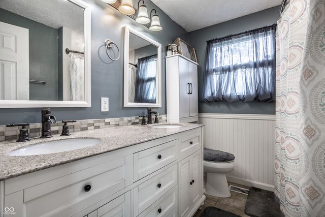 5668 Liberty Creek Drive W, Indianapolis, IN 46254