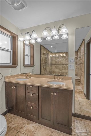 15 Lakeside Dr, Pensacola, FL 32507