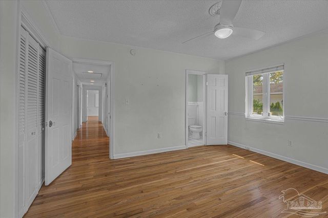 15 Lakeside Dr, Pensacola, FL 32507