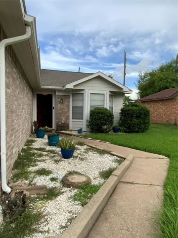 5027 Kleinway Dr, Houston, TX 77066