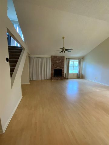 5027 Kleinway Dr, Houston, TX 77066