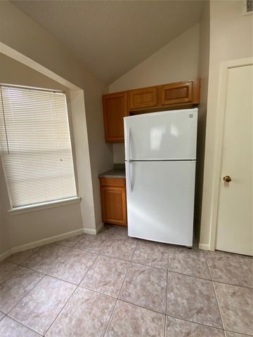 5027 Kleinway Dr, Houston, TX 77066