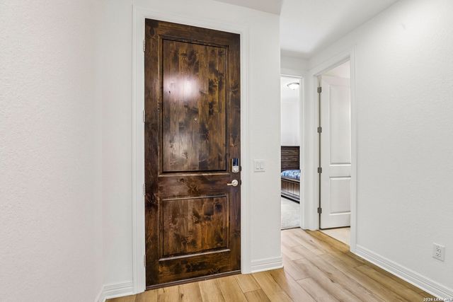 925 Nolte Bnd, Seguin, TX 78155