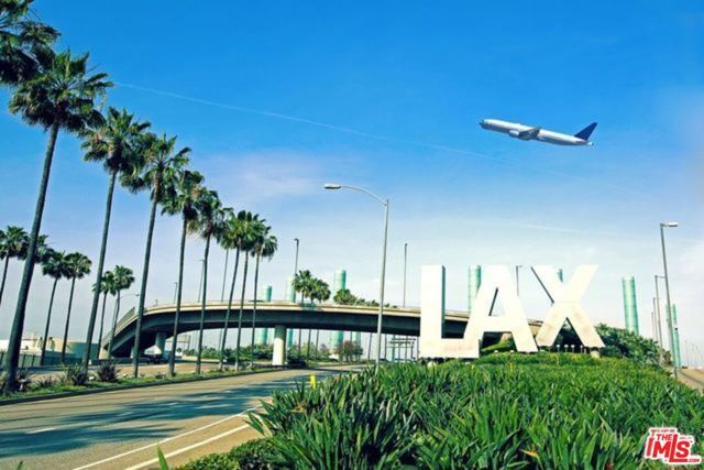 1031 W Century Boulevard, Los Angeles, CA 90044