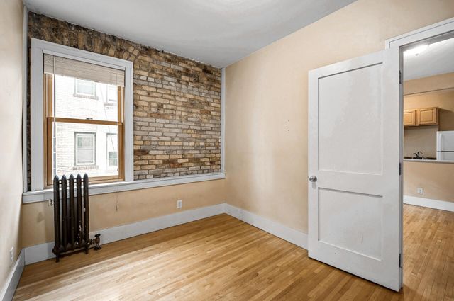 2218 Nicollet Avenue 23, Minneapolis, MN 55404