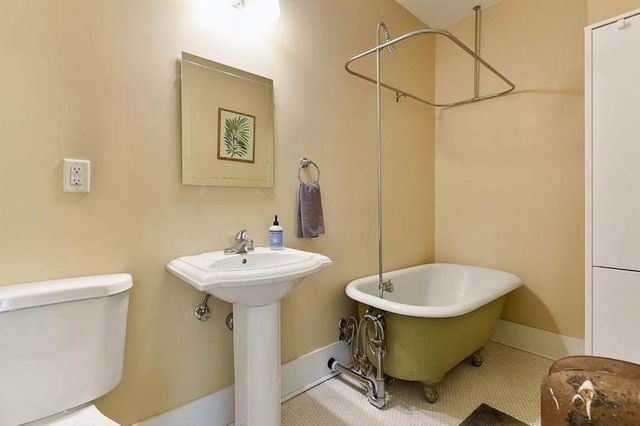 2218 Nicollet Avenue 23, Minneapolis, MN 55404