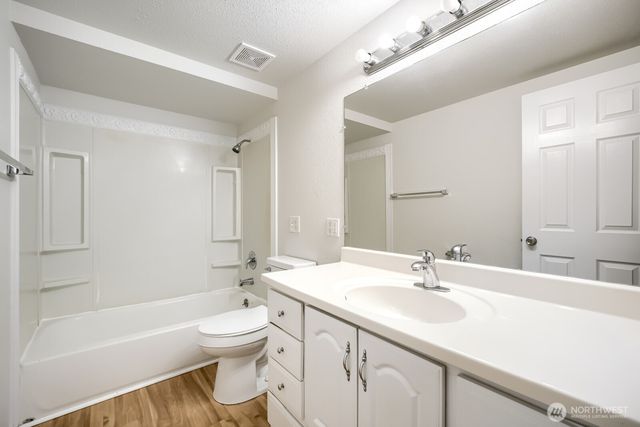 25110 35th Avenue S, Kent, WA 98032