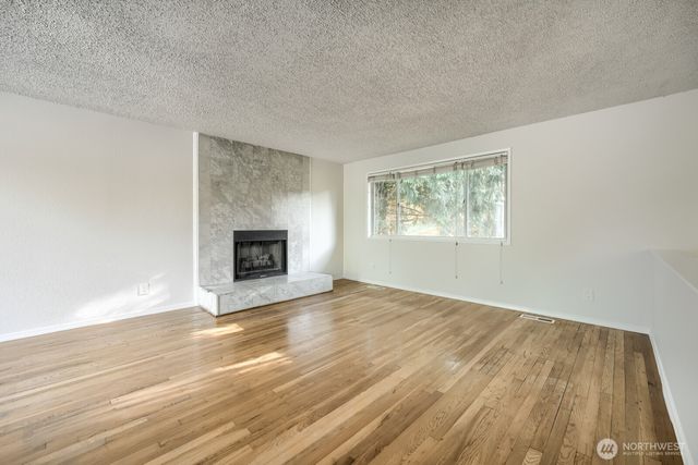 25110 35th Avenue S, Kent, WA 98032