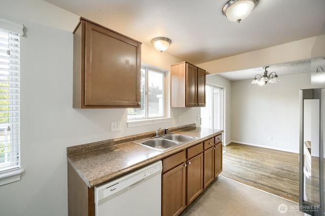 25110 35th Avenue S, Kent, WA 98032