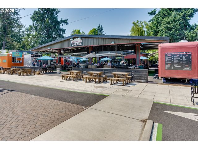 1694 16TH St, West Linn, OR 97068