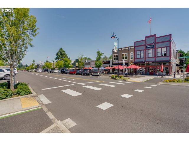 1694 16TH St, West Linn, OR 97068