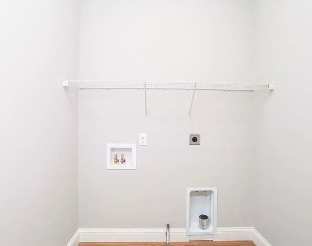 1 Saint Ivans Circle, Bloomington, IL 61705