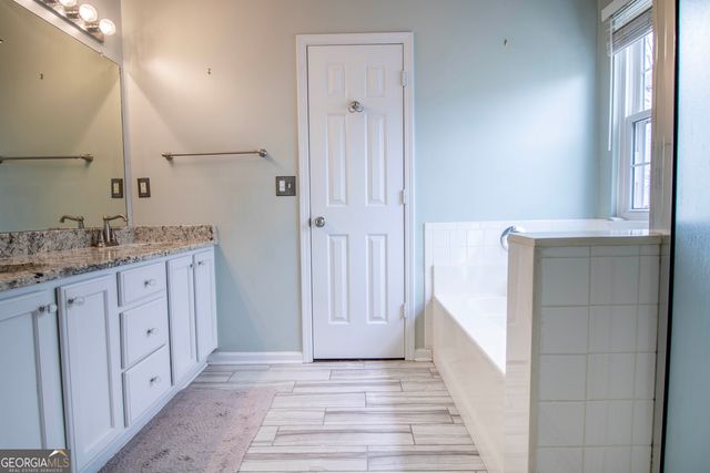 2593 Thorngate Way, Kennesaw, GA 30101