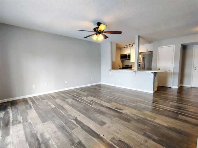 205 Yacht Club Lane 205, Seabrook, TX 77586
