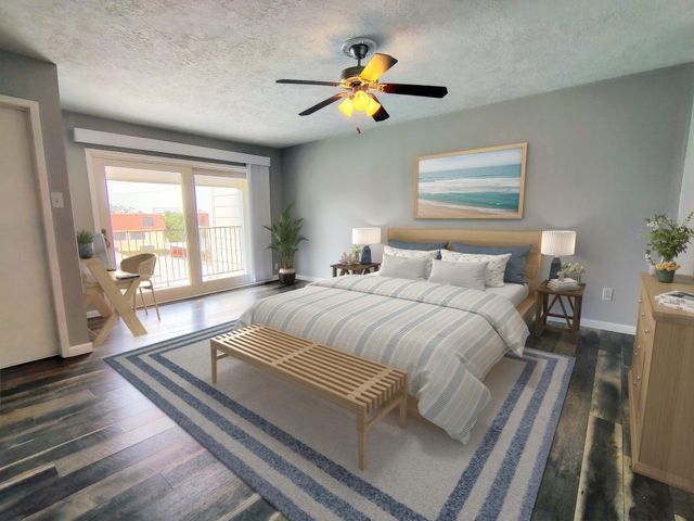 205 Yacht Club Lane 205, Seabrook, TX 77586