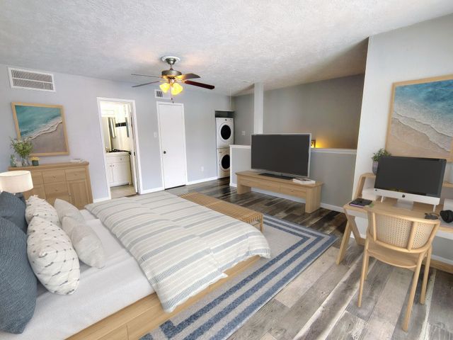 205 Yacht Club Lane 205, Seabrook, TX 77586