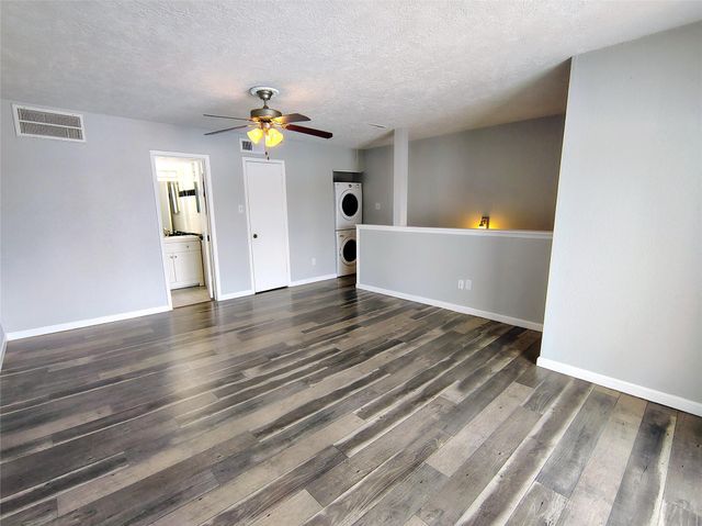 205 Yacht Club Lane 205, Seabrook, TX 77586