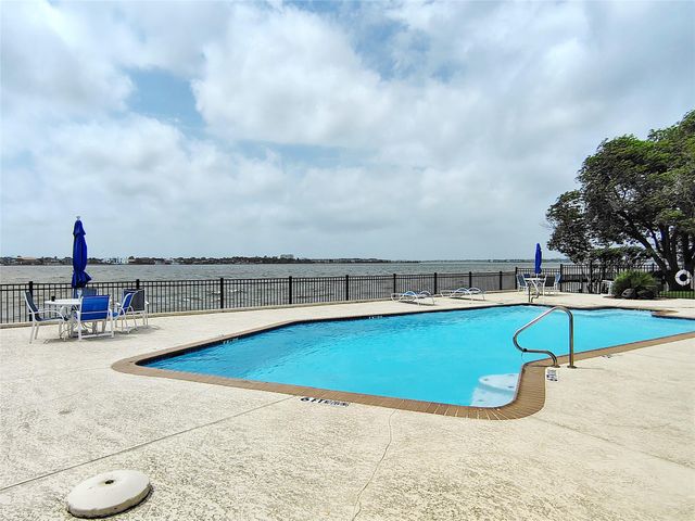 205 Yacht Club Lane 205, Seabrook, TX 77586
