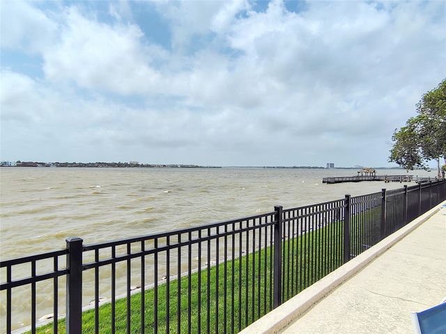 205 Yacht Club Lane 205, Seabrook, TX 77586