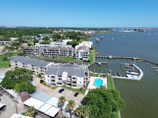 205 Yacht Club Lane 205, Seabrook, TX 77586
