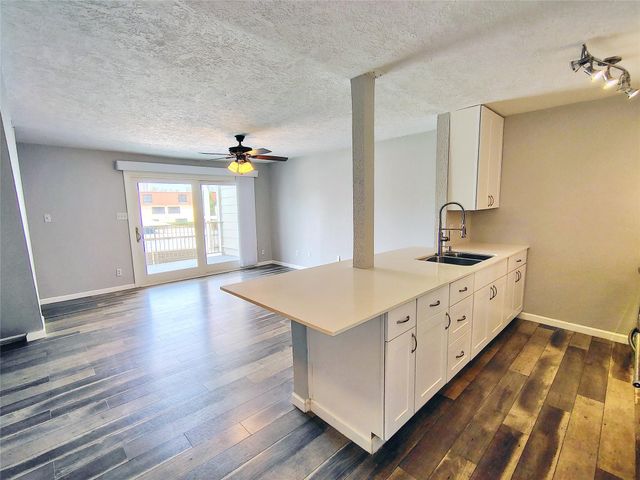 205 Yacht Club Lane 205, Seabrook, TX 77586