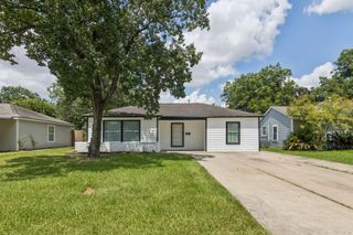 1408 Scarborough Lane, Pasadena, TX 77502