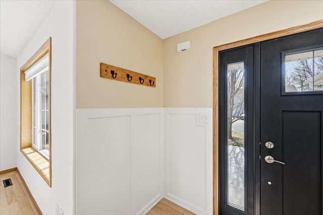 153 Pheasant Ridge Drive, Montrose, MN 55363