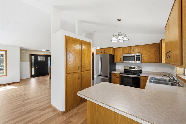 153 Pheasant Ridge Drive, Montrose, MN 55363