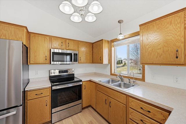 153 Pheasant Ridge Drive, Montrose, MN 55363