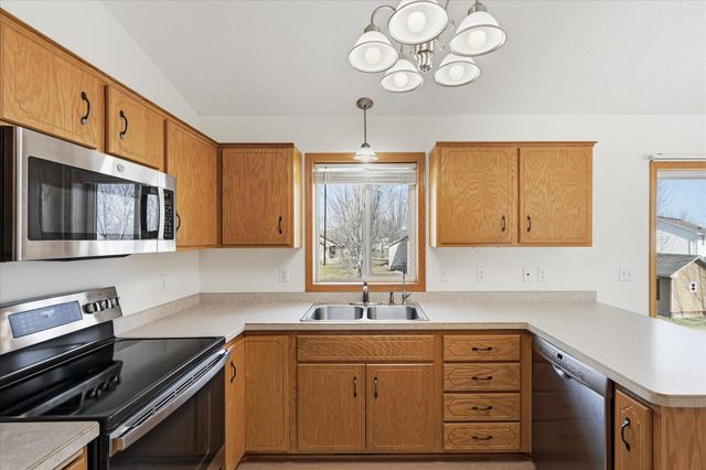 153 Pheasant Ridge Drive, Montrose, MN 55363