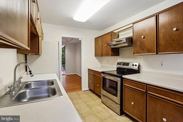 10721 DEBORAH DR, Rockville, MD 20854