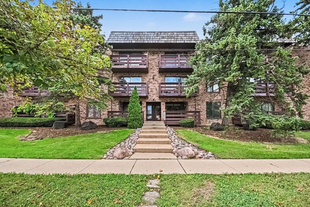 1815 Oakton Street 1A, Park Ridge, IL 60068 — exterior