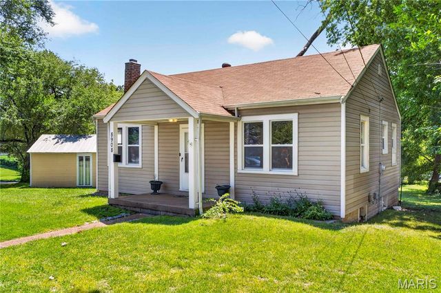 8908 Boston Avenue, St Louis, MO 63121