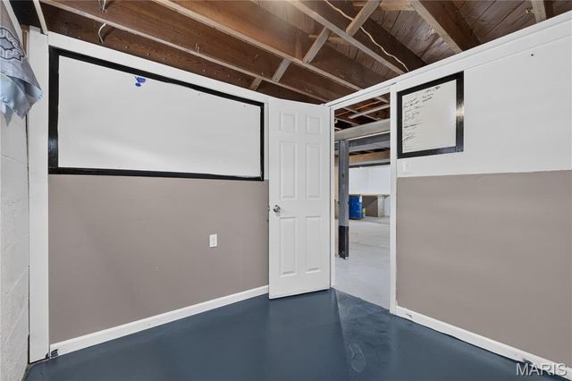 8908 Boston Avenue, St Louis, MO 63121