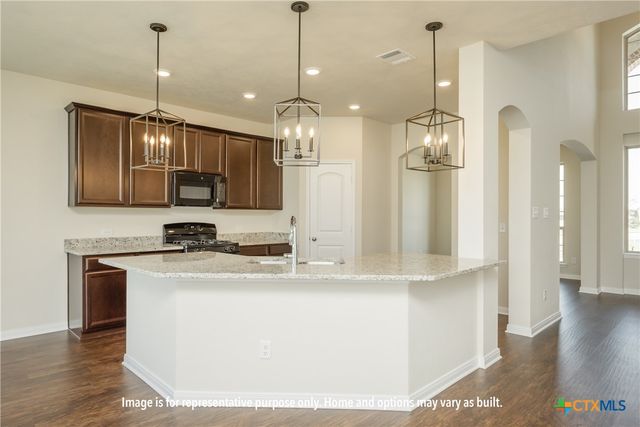8125 Barnett Drive, Temple, TX 76502