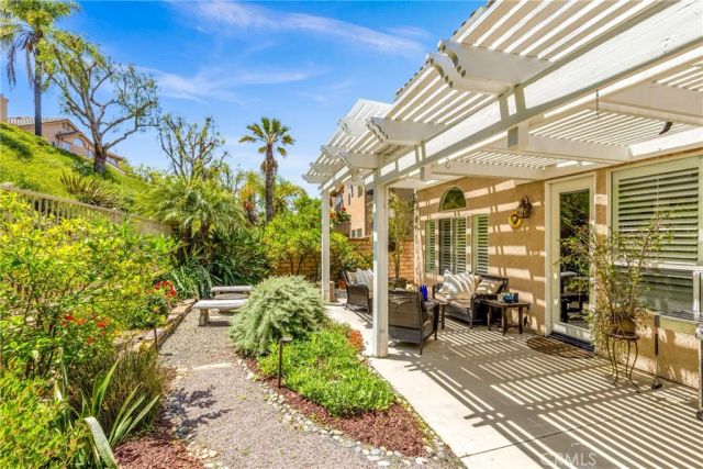 24 Belcanto, Mission Viejo, CA 92692
