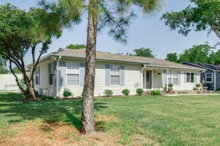 1246 S Pine Street, Grapevine, TX 76051