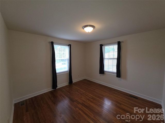 356 Melbourne Court, Charlotte, NC 28209