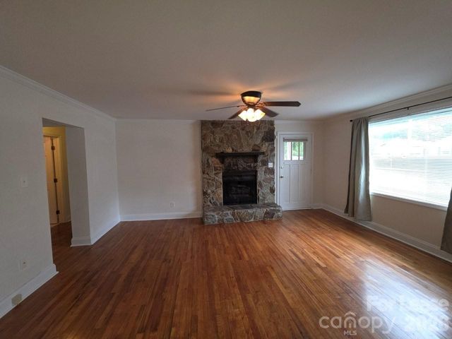 356 Melbourne Court, Charlotte, NC 28209
