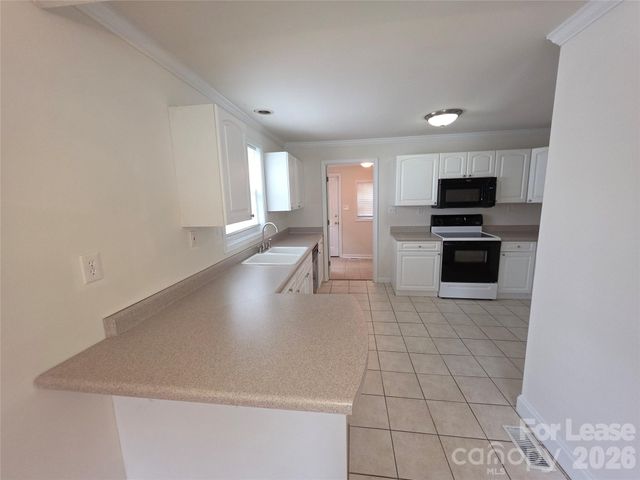 356 Melbourne Court, Charlotte, NC 28209