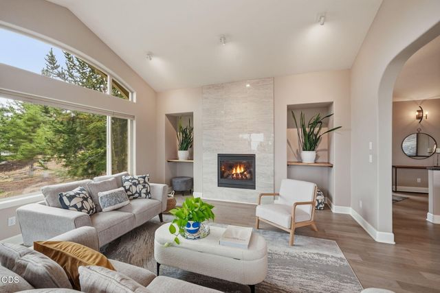 2393 NW Wyeth Place, Bend, OR 97703
