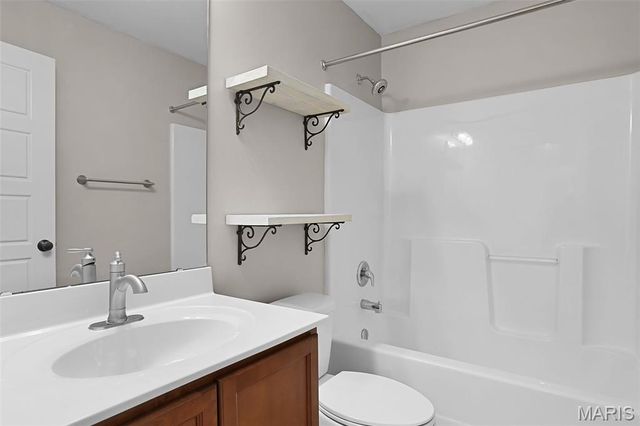 22 Colonial Creek Court, Wentzville, MO 63385