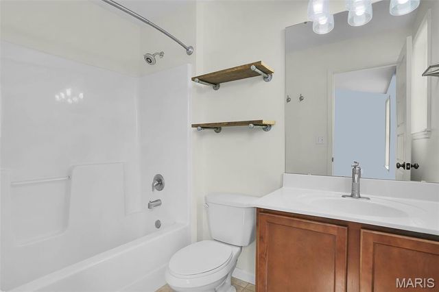 22 Colonial Creek Court, Wentzville, MO 63385