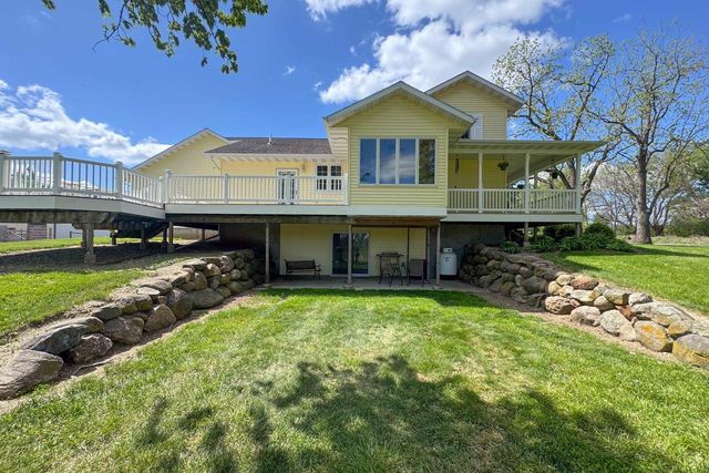 9145 S Smythe School Road, Beloit, WI 53511